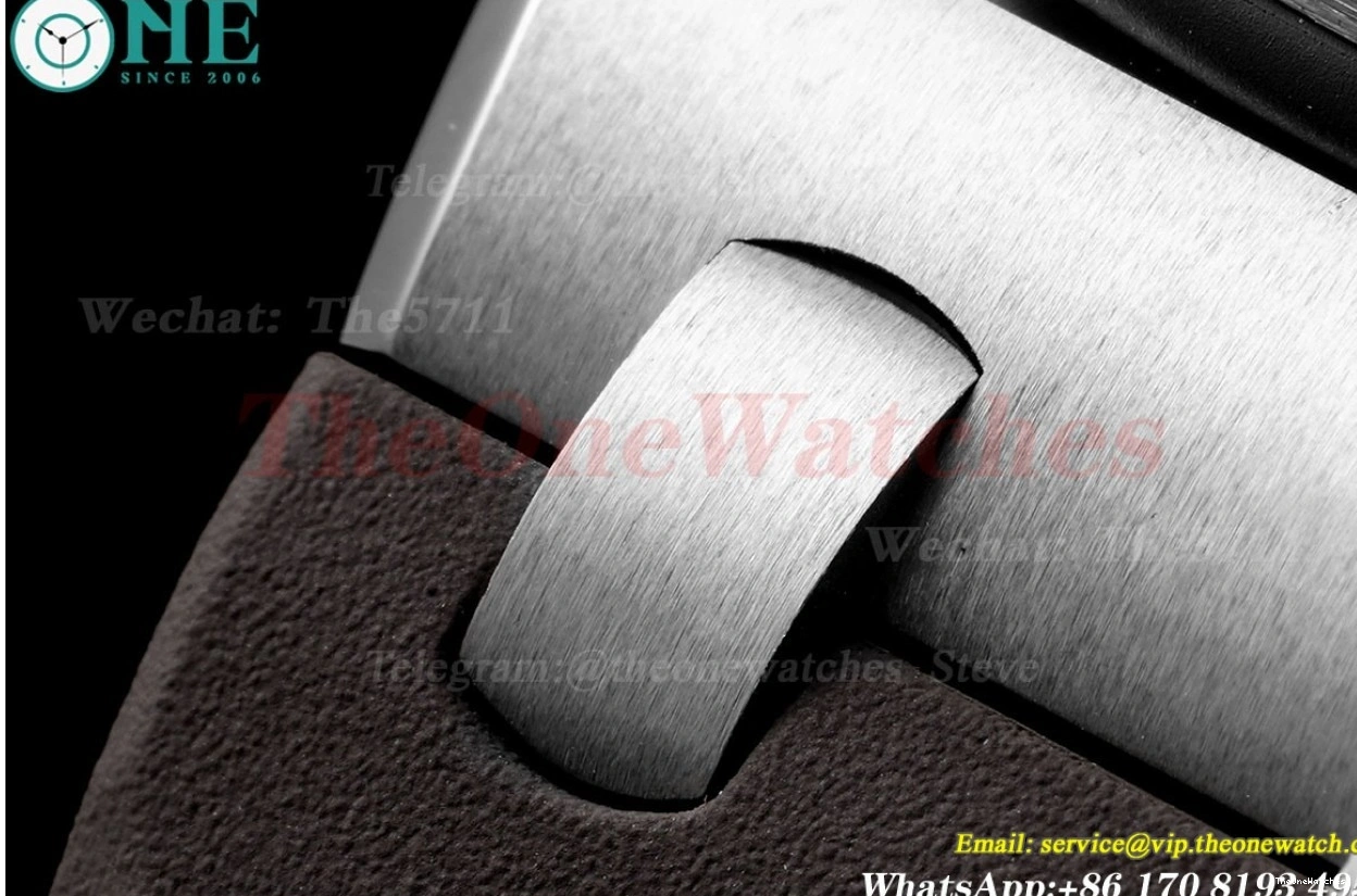 Stk Grey Offshore ZF A4308 Diver RU Oak 42mm 15720 SS Royal 0323